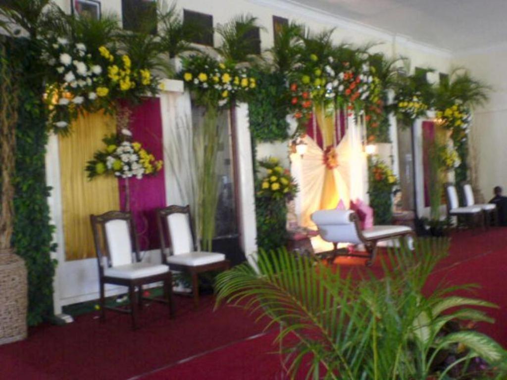 King Hotel Wates  Buitenkant foto